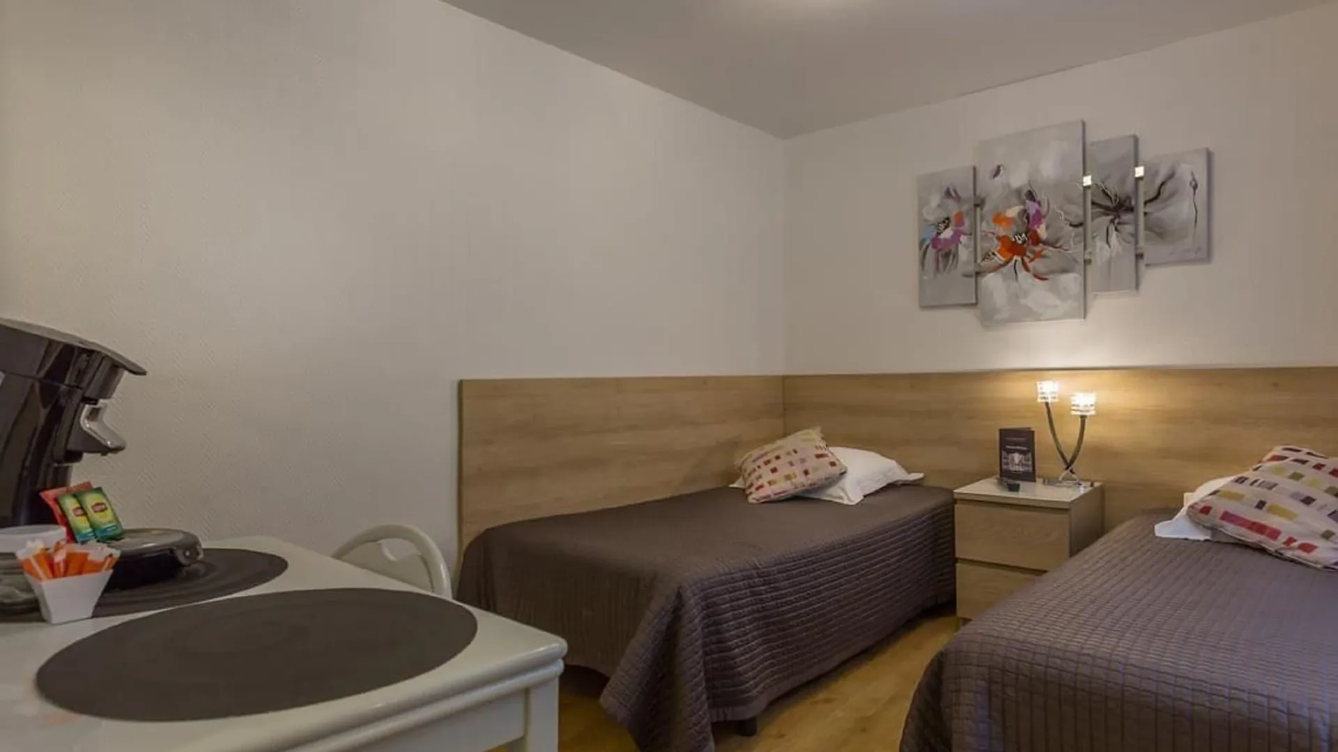 ** Apart Otel Hotel De L'Horloge Paris Fransa