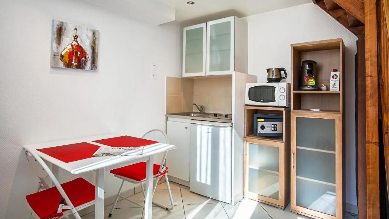 ** Aparthotel Hotel De L'Horloge Paris France