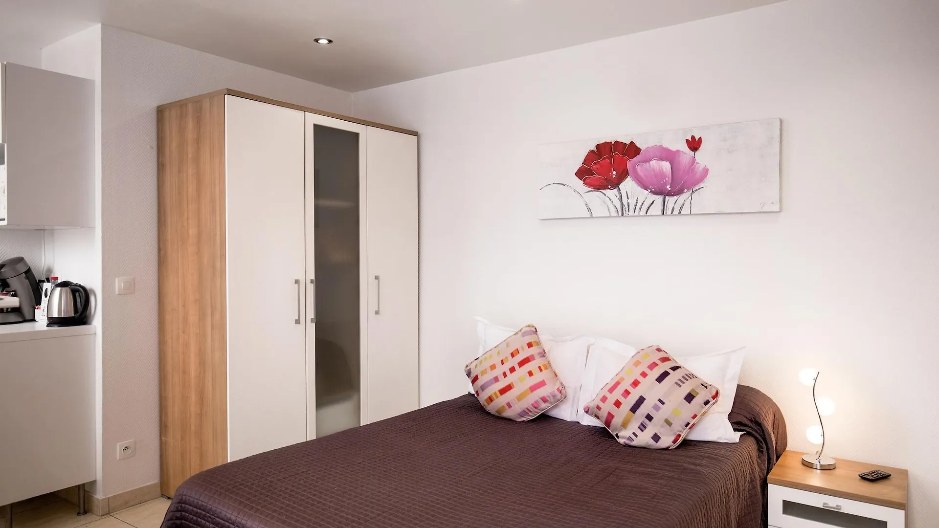 Hotel De L'Horloge Paris Aparthotel